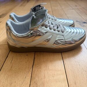 Steve Madden Madrid metallic silver sneakers Women 8.5